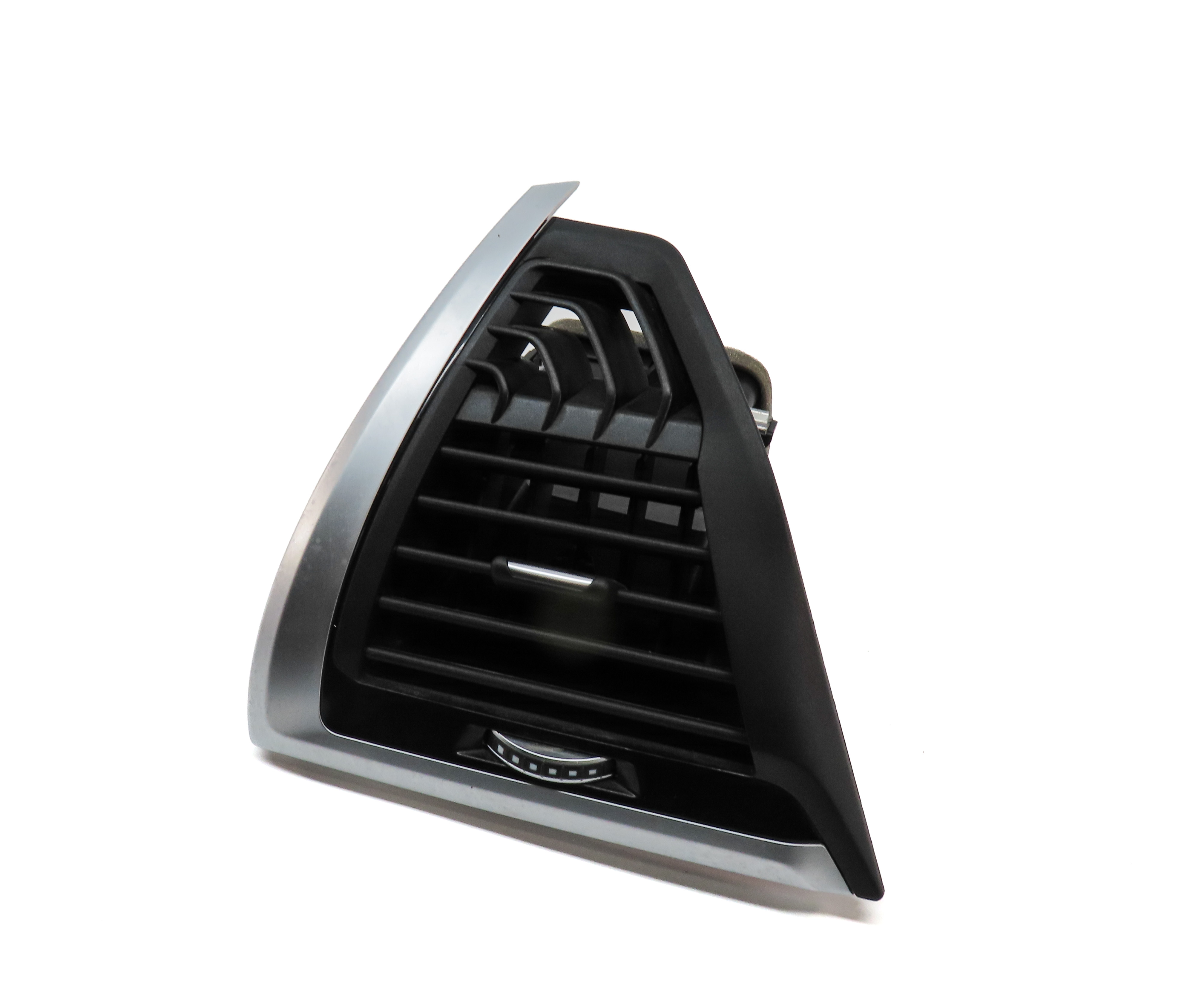 2019 BMW X3 (G01) FRONT LEFT DRIVER HVAC A/C HEATER AIR VENT (BLACK & SILVER) — exact item pictured
